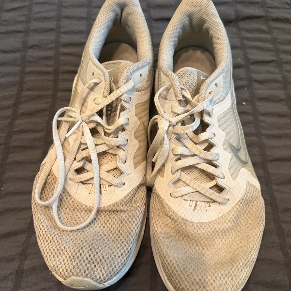 Nike Women's Light Beige Athletic Running Shoes